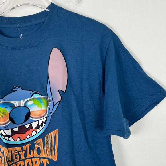 NWT Disneyland Resort Stitch Graphic T-Shirt Short Sleeves Tee Size Medium M - Picture 3 of 11